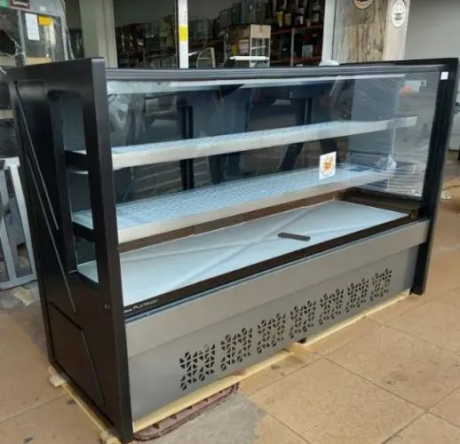 BALCAO REFRIGERADO PARA BEBIDAS POLAR 1.75MT - NOVO