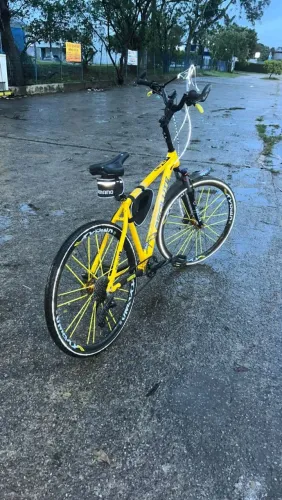 Bicicleta super nova