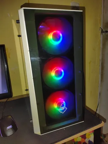 Troco PC Gamer Ryzen 5 4600G + RX 580 por Notebook