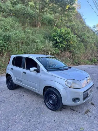 Fiat Uno Attractive 1.4 EVO Fire Flex 8V 4P 2011