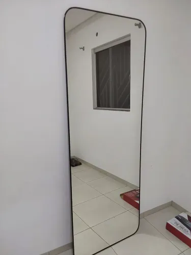 Espelho Corpo Inteiro Moldura Preta Cantos Arredondados Grande Decorativo