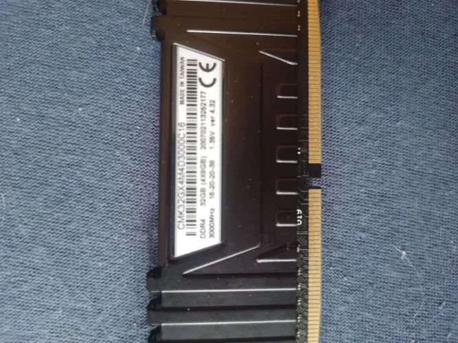 Memória Corsair Vengence ddr4 3000mhz 8gb
