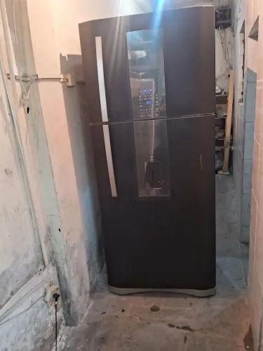 Vendo geladeira grande 