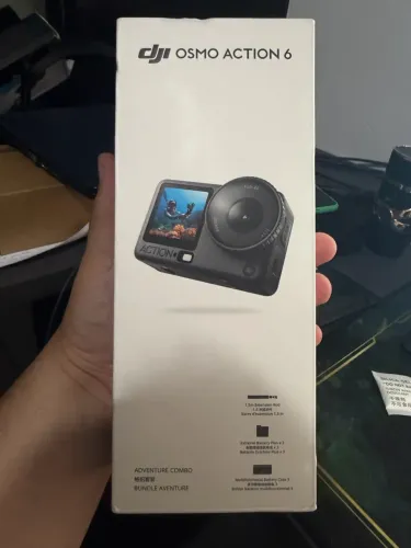 DJI Osmo Action 6 Combo Adventure