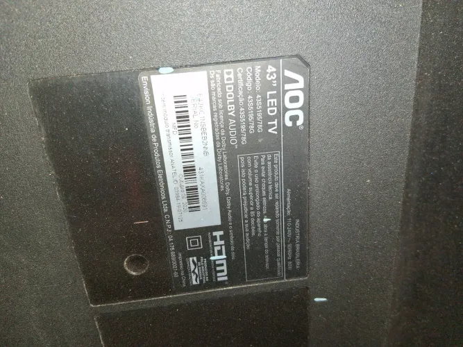 Vendo tv pra retirada de peças