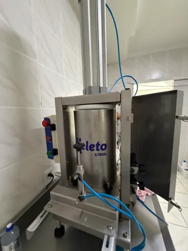 Modeladora hambuguer seleto industrial FB 700 