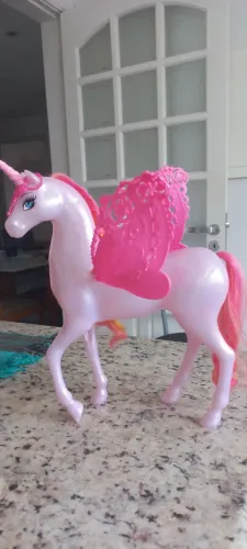 Lindo Unicórnio/ Pégaso da Barbie