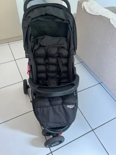 Carrinho de bebê Cosco