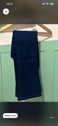 Calça jeans azul flare
