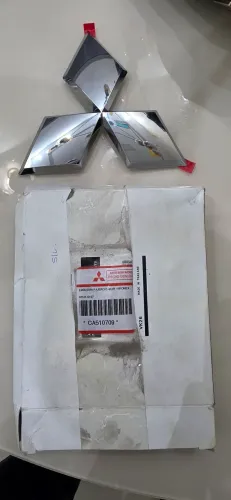 Vendo estrela três diamantes mitsubishi original para triton e dakar