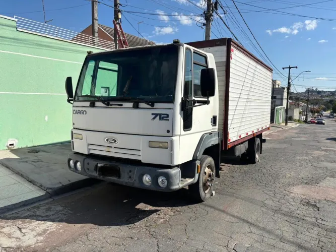 Caminhão Ford Cargo 712 2009 R$ 133.000,00