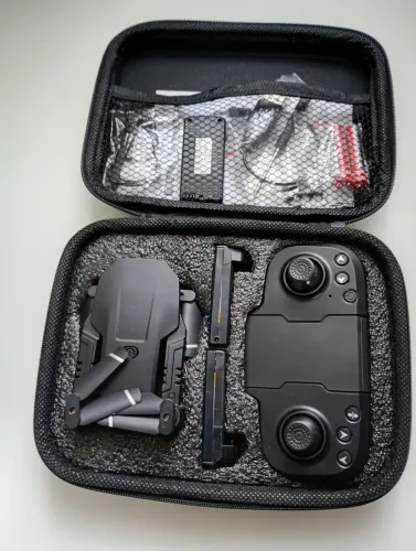 Drone S68 dobrável com 3 baterias e controle