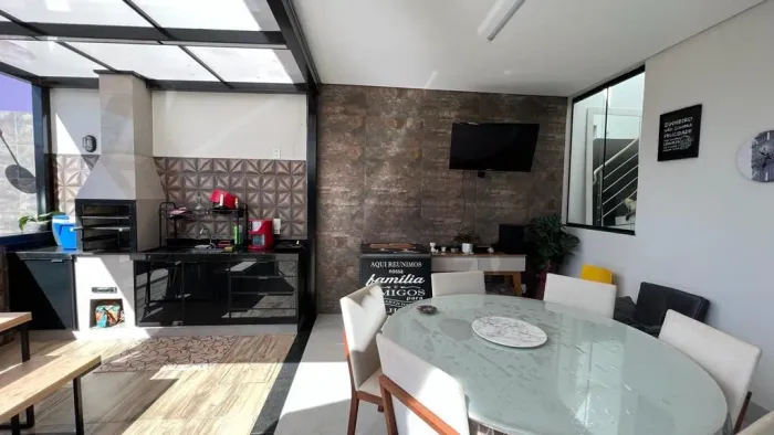 Casa à venda no Bairro Portal do Vale em Uberlândia