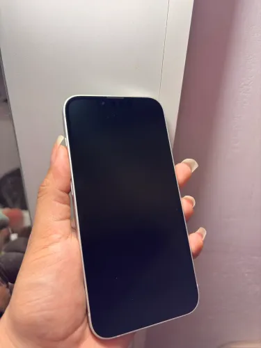 iPhone 16e