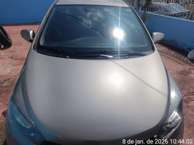 Aluga-se hb 20completo, carplay camera de ré