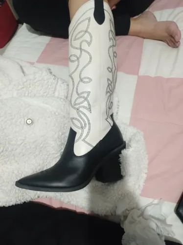 Bota country Branca e preta