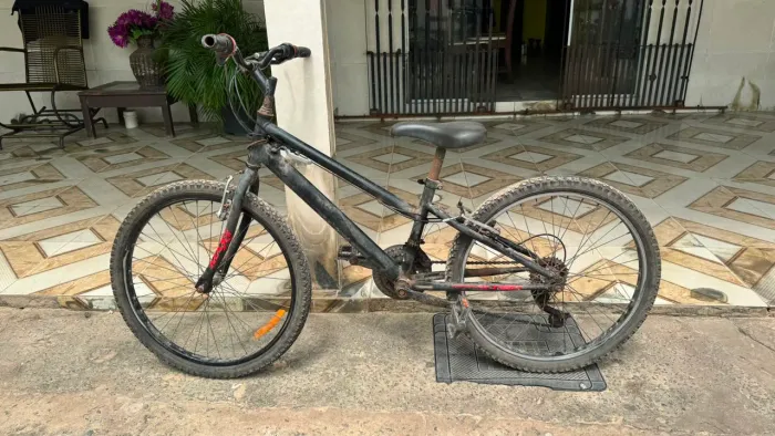 Vende-se Bicicleta Infantil Caloi Max, Aro 24.