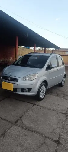 Fiat Idea Attractive 1.4 Fire Flex 8V 5P 2012