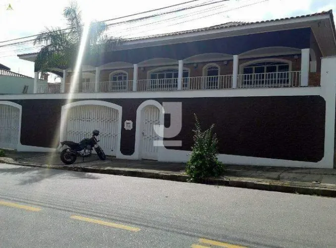 Casa / Sobrado em Alto das Palmeiras
