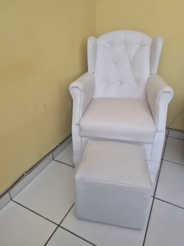 Poltrona branca balanço 