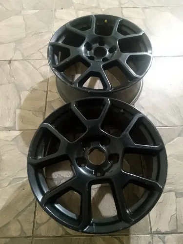 Vendo par de rodas 17 do jeep
