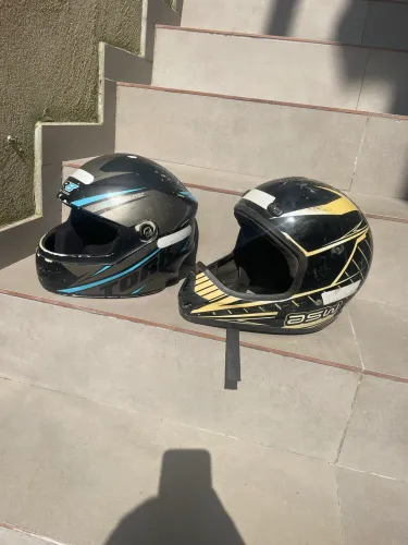 2 Capacetes por 50$