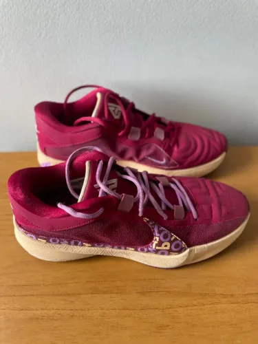Tênis Nike Giannis Freak 5   tam 42