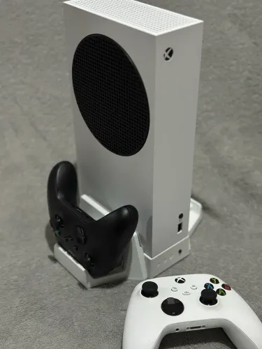 Xbox séries S - 512G + 2 controles + bateria e base de carregamento