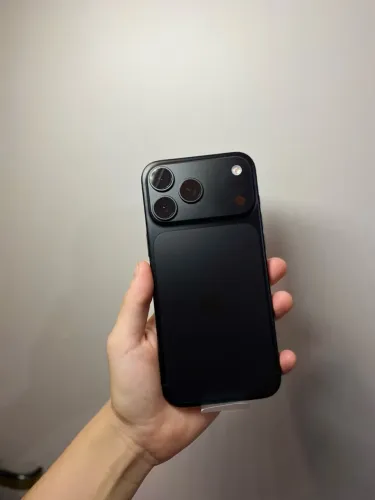 IPHONE 18 pro max