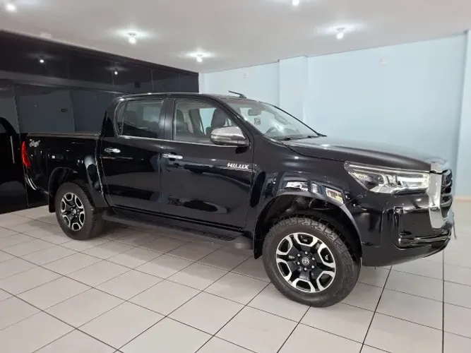 Toyota Hilux CD SRX 4X4 2.8 TDI 16V Diesel Aut. 2023