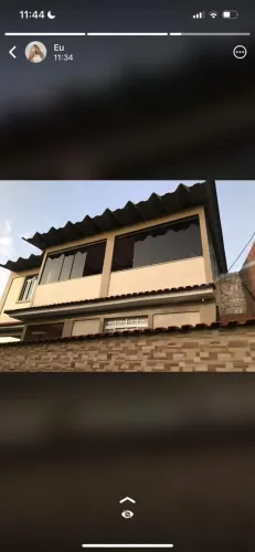 Casa com piscina banheira churrasqueira terraço 