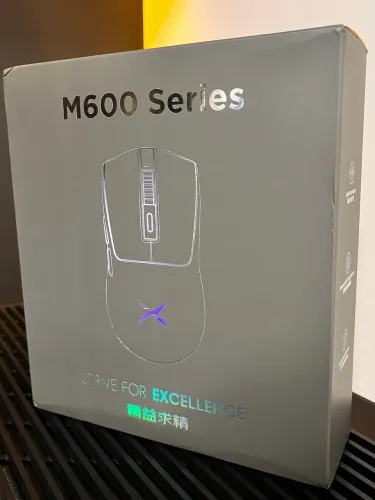 Mouse Gamer M600PRO PAW 3395 (NOVO) - Cor branca