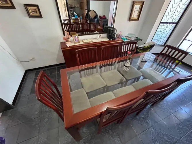 Mesa de vidro mogno com Buffet
