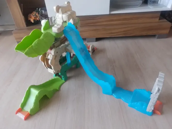 Super Pista Blaze Aventura na Selva 