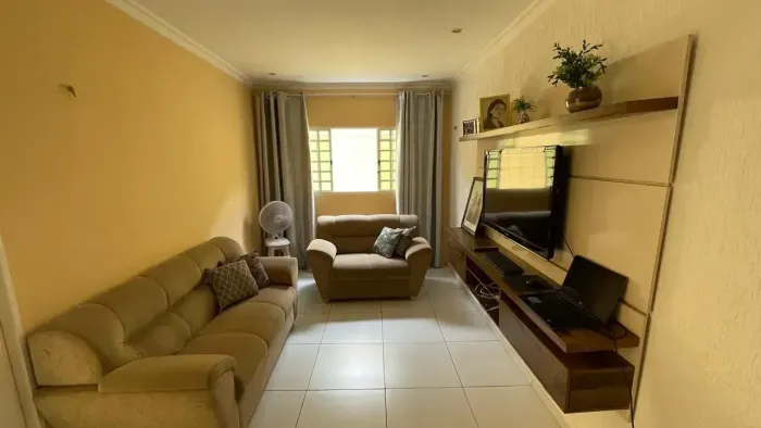 Casa no Parque Piauí com 3 Quartos