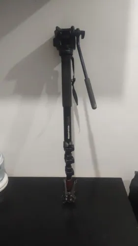 Monopé Manfroto com cabeça hidráulica