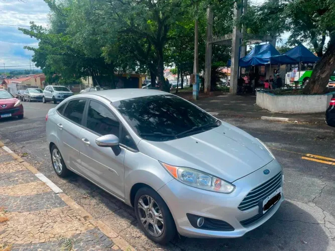 Ford Fiesta Sedan 1.6 16V Flex Mec. 2016