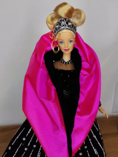 Barbie happy holidays 1998