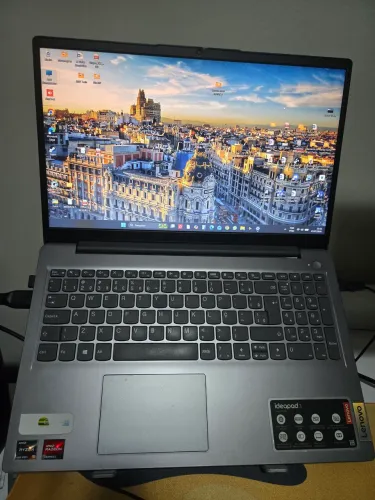 Notebook Lenovo Ryzen 5, 12GB Ram, 256SSD