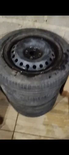 Rodas de ferro aro 15 com 4 pneu meia vida 