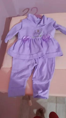 Roupas e calçados de bebê