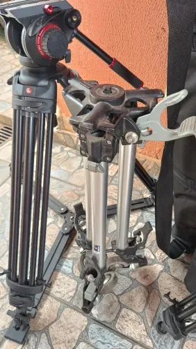 DOLLY MANFROTTO 181B - BASE COM RODAS PARA TRIPÉ