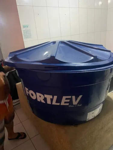 Caixa de água 500L nunca usada 