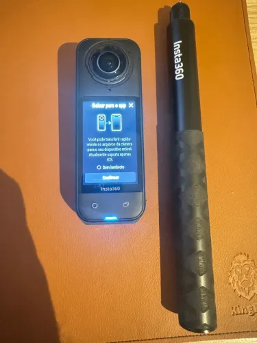Câmera Insta 360 X5 + Bastão de Selfie Insta360 + Micro SD 256Gb