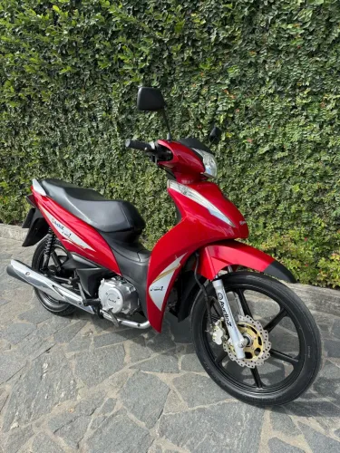 Avelloz az1 50c 2021 17 mil km rodados
