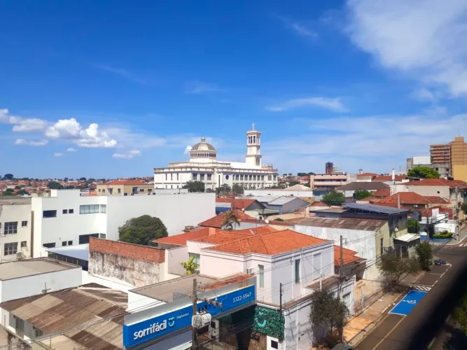 Apartamento no Centro de Assis-SP ( Ed Ravena )