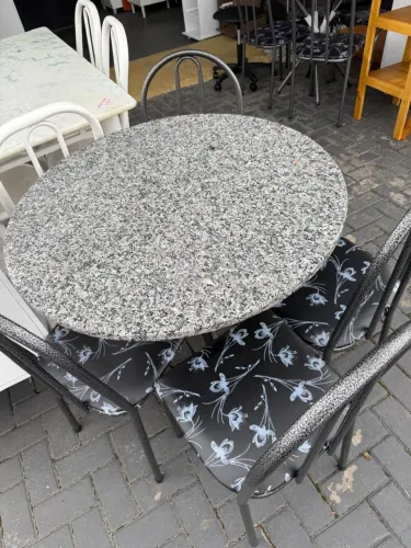 Mesa com 4 cadeiras granito - entregamos hoje
