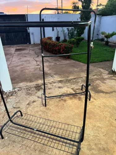 Arara de roupa 2 por 300