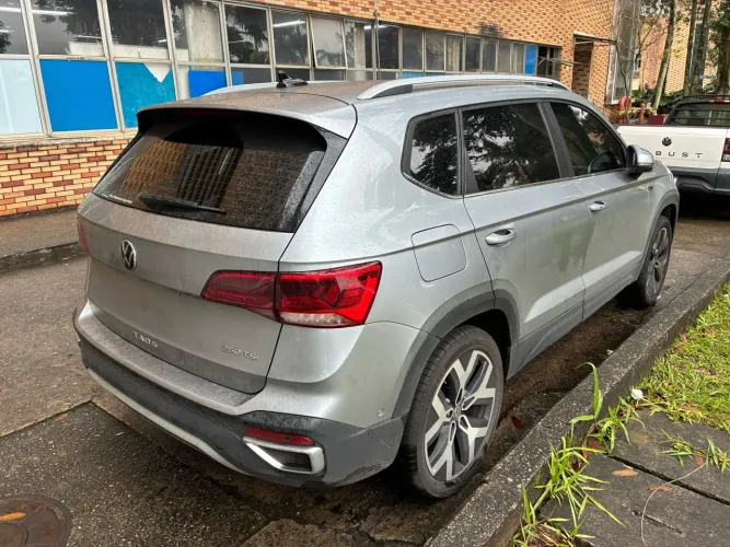 Volkswagen Taos Highline 1.4 250 TSI Flex AUT 2024