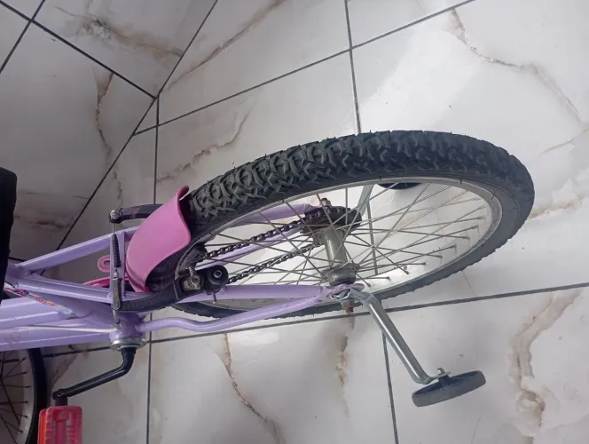Vendo uma bicicleta aro 20